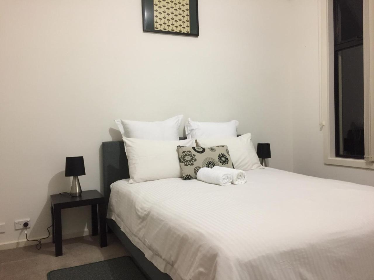 Tasha'S Apartments On Kerry Pennington Luaran gambar